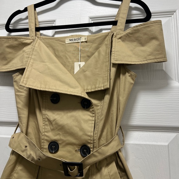 Strapless Tan Trench Dress - Picture 3 of 5